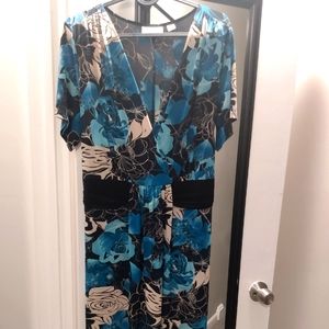 Avenue Blue and black long summer dress short sleeve size 14/16